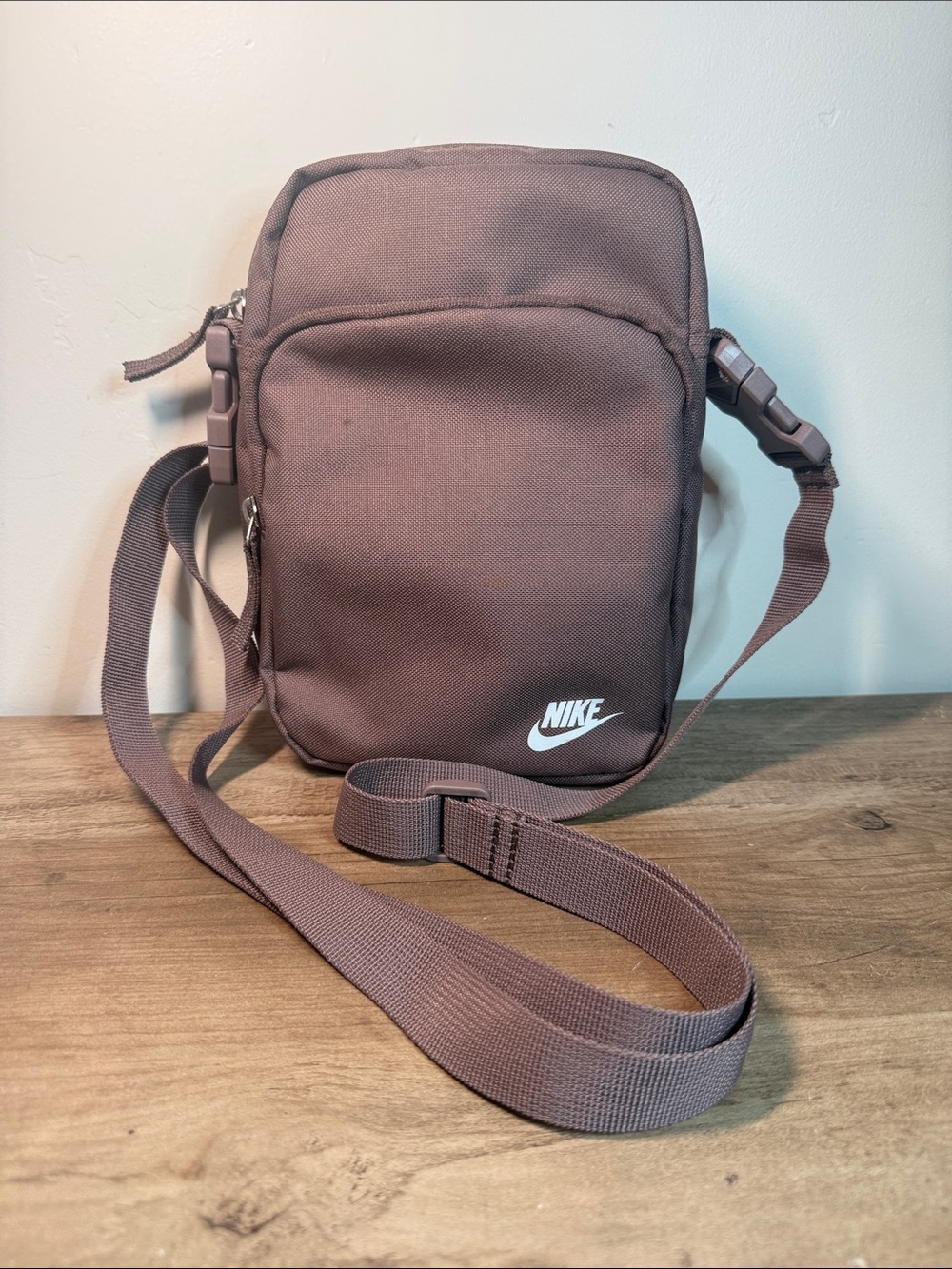 Nike Heritage Crossbody Bag 4L Fauna Brown Mauve Utility Shoulder Travel Pack